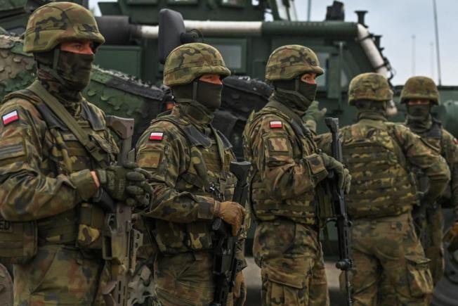 Polonia se pregătește de război