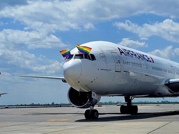 SUA cere companiilor franceze să renunțe la politicile de diversitate pentru acces la licitațiile americane