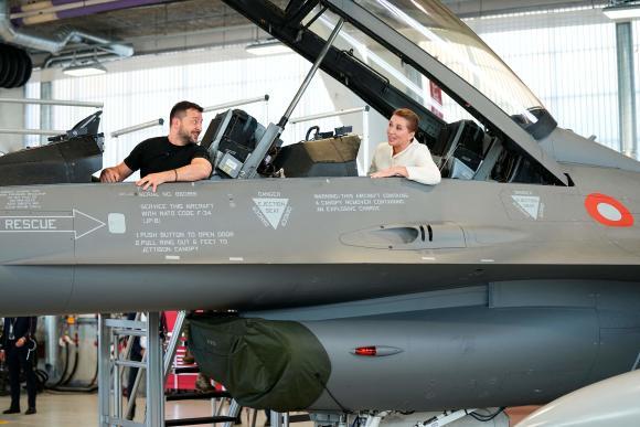 Zelensky: Pilot de F-16 ucis în misiunea de luptă