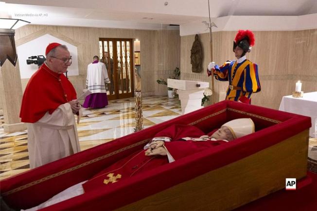 Trump, Zelensky, von der Leyen, Bolojan: cine sunt liderii mondiali care vor participa la funeraliile Papei Francisc