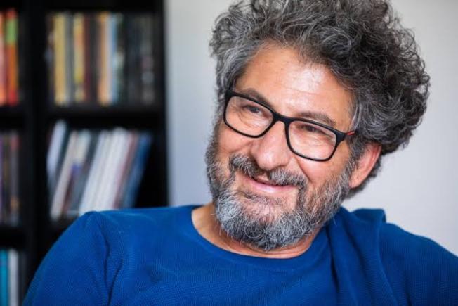 La mulți ani, Radu Mihăileanu! Premiatul regizor român stabilit in Franța