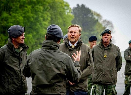 Regele Willem-Alexander consideră că Olanda trebuie să se „înarmeze până în dinți”