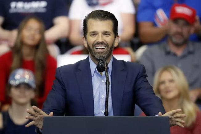 Donald Trump Jr: „Mă simt ca și cum aș trăi în Truman Show.. South Park nu e nimic pe lângă asta"