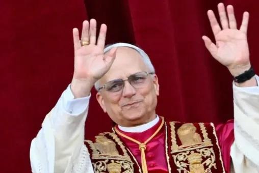 „Pacea fie cu voi!”: Americanul Robert Francis Prevost devine Papa Leon al XIV-lea