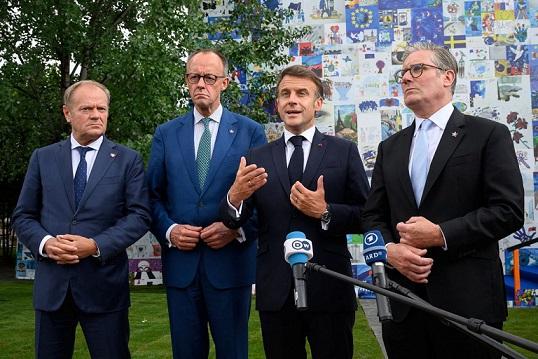 Bloomberg: Îngrijorați de retragerea sprijinului lui Trump, oficialii UE planifică achiziția de arme din SUA pentru a le dona Ucrainei
