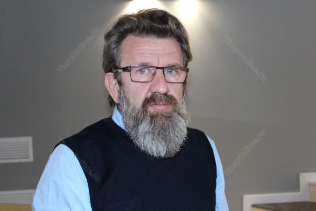 La mulți ani, Adrian Titieni! Unul dintre cei mai prolifici actori ai ulimelor decenii