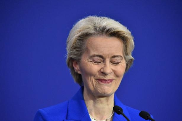 Ursula von der Leyen se va întâlni cu Trump în Scoția pentru a salva relațiile comerciale transatlantice