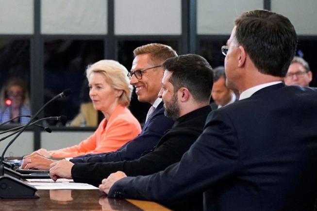 Donald Trump propune garanții de securitate „oferite” de Europa, în „colaborare” cu Statele Unite