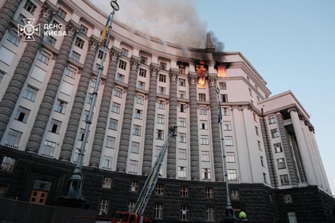 Clădirea principală a guvernului de la Kiev lovită de drone și rachete rusești