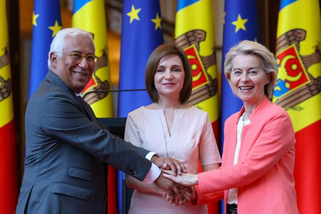 Berliner Zeitung: Moldova – Cum influențează UE alegerile și șantajează țările eurosceptice