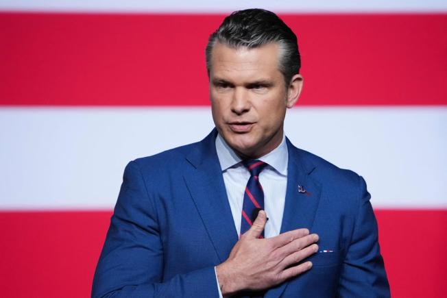 „Fără bărbați în rochii, fără politici woke și fără generali grași”: Pete Hegseth cere ca militarii să respecte „standarde fizice masculine”