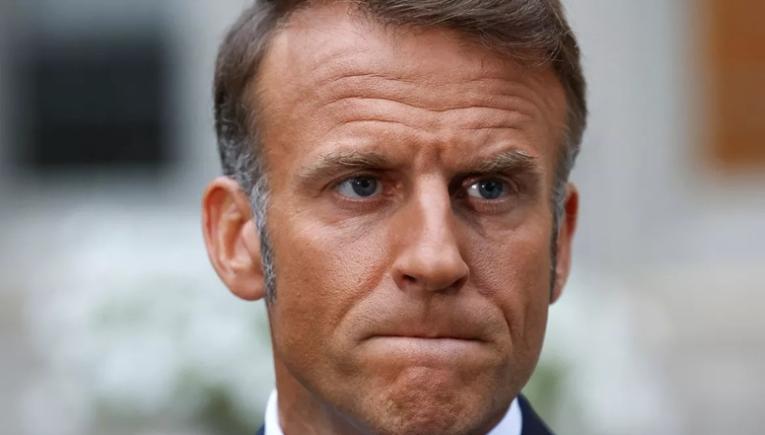 Petrolierul-fantomă rus, prezentat de Macron ca un pericol major, își reia drumul cu căpitanul la bord