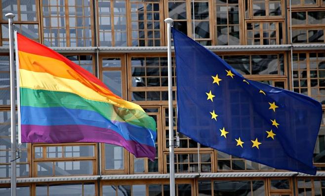 UE amenință cu procese statele membre care refuză să se conformeze politicilor privind drepturile LGBTQ+, inclusiv promovarea agendei transgender