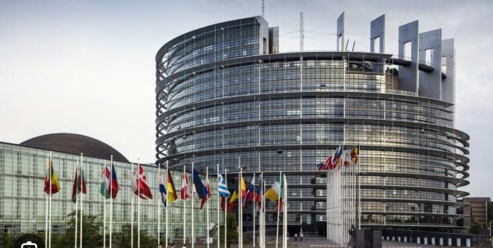„Scutul democrației” al UE: Bruxelles și arta consensului fabricat „Scutul democrației” al UE: Bruxelles și arta consensului fabricat