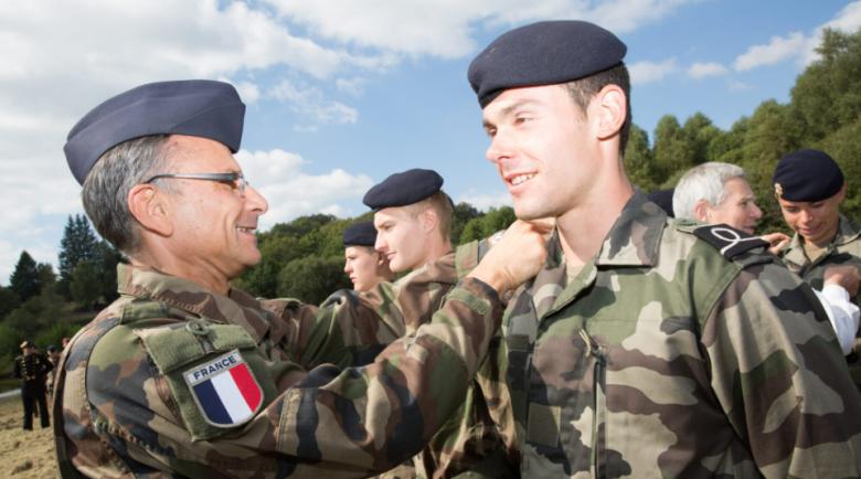 Macron dezvăluie serviciul militar de 10 luni pentru tinerii voluntari