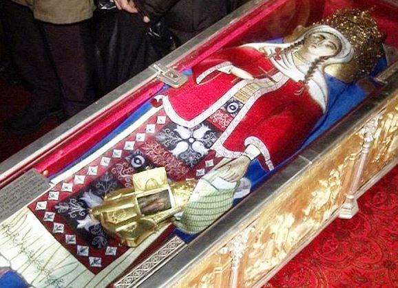 Sfânta Filofteia, protectoarea pruncilor, apărătoare de secetă