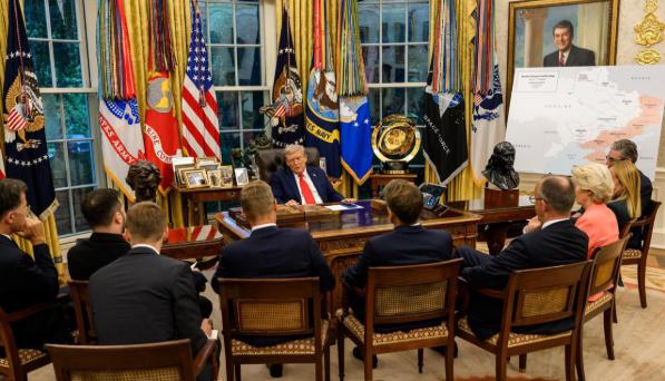 Trump critică dur liderii europeni într-un interviu amplu: „Cred că sunt slabi”