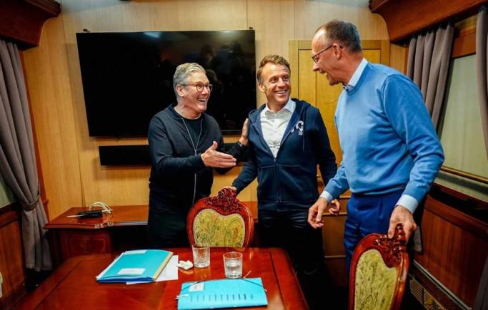 Amurgul influenței europene: Starmer, Macron și Merz au calculat greșit refuzând să accepte că centrul de gravitate geopolitic s-a deplasat