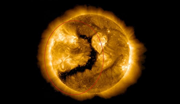 A apărut o „gaură” în Soare pe o lungime de 650.000 de kilometri: Ce înseamnă pentru Pământ