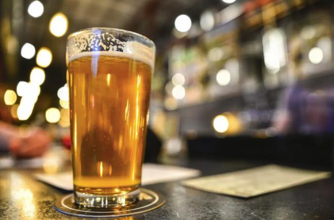 Cum îți afectează băutura alcoolică activitatea cognitivă