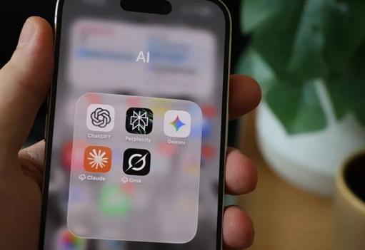 Grok, inteligența artificială a lui Elon Musk, a „prezis” corect data de 28 februarie pentru atacul asupra Iranului