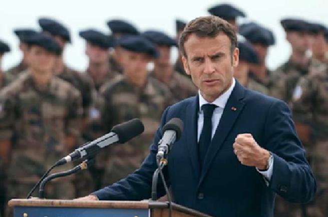 Franța autorizează avioanele americane să folosească baze militare franceze din Orientul Mijlociu