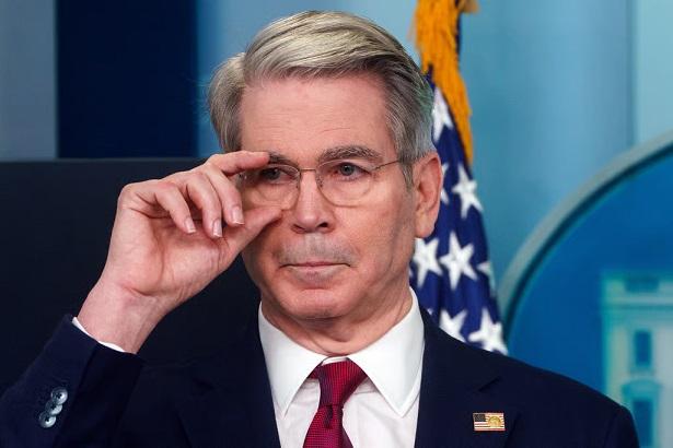 „Uneori, este nevoie de o escaladare pentru a dezescalada”, a declarat secretarul Trezoreriei SUA