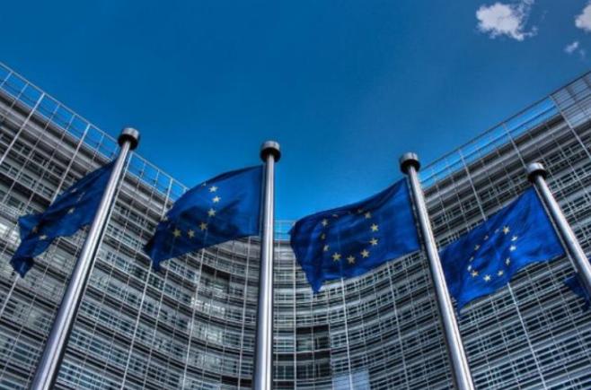 E timpul ca Europa să se apere. Americanii nu ar trebui să lupte pentru un continent sinucigaș