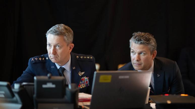 „Dumnezeu este bun”: SUA au suspectat o capcană iraniană în timpul salvării echipajului F-15