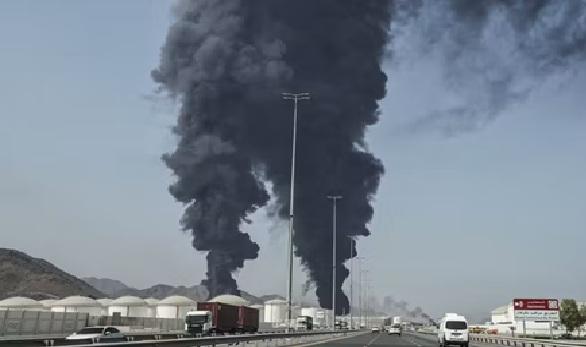 SUA lansează zeci de atacuri asupra insulei Kharg din Iran