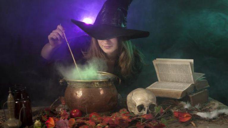 Tradiții și superstiții. Să nu calci în aruncături. Broaște trimise de vrăjitoare