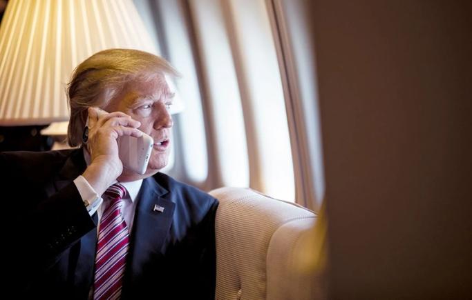 Trump răspunde la telefon unei jurnaliste franceze : Gestionez direct situația cu Iranul, ne descurcăm foarte bine”