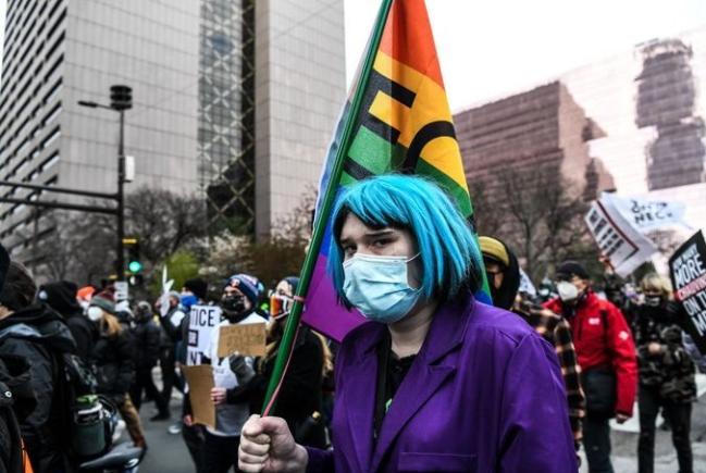 Val de conspiraționism irațional în tabăra progresistă după atacul anti-Trump: susținătorii se plâng că „atacul înscenat” nu și-a atins ținta