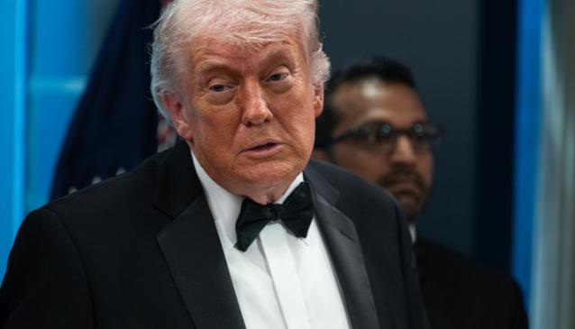 Trump: Marina SUA va „ghida” navele prin Strâmtoarea Hormuz începând de luni