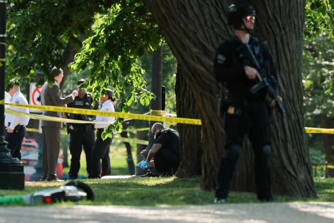 Schimb de focuri lângă Casa Albă: un suspect înarmat, împușcat de Secret Service