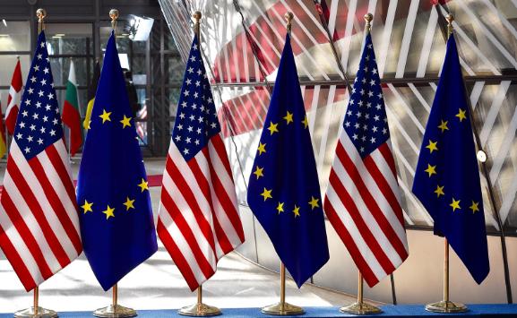 S-au dat jos măștile: Cum a trădat Europa administrația Trump