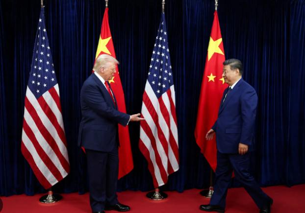 Trump a plecat în China cu cea mai impresionantă delegație de oameni de afaceri. Jumătate din PIB-ul lumii este în același avion. Atac direct la presa americană