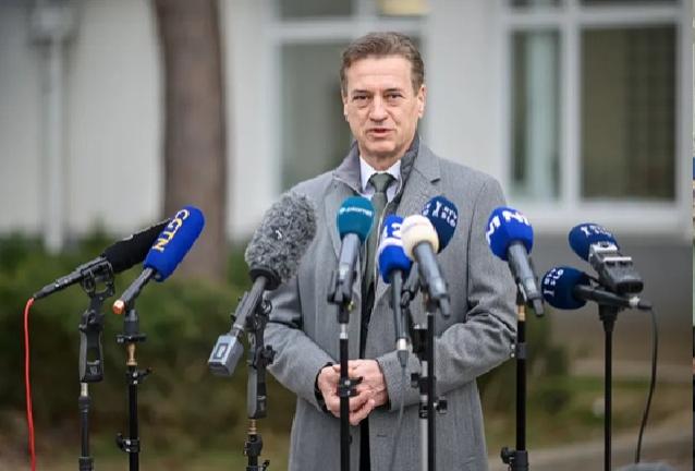 Întoarcerea la „valorile tradiționale” și „închiderea robinetului” banilor pentru ONG-uri: naționalistul Janez Janša, tot mai aproape de putere în Slovenia