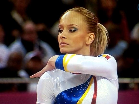 La mulți ani, Sandra Izbașa! Cea mai frumoasă gimnastă româncă din toate timpurile
