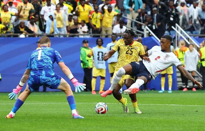 Cartonașe roșii și penalty-uri uitate, arbitraj cu dublu standard... sunt marile națiuni avantajate la Cupa Mondială 2026?