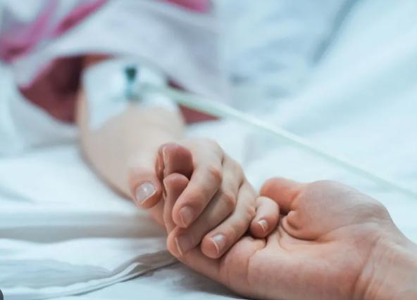 Olanda înregistrează un prim caz sumbru: un copil sub 12 ani a fost supus eutanasiei în temeiul legii extinse