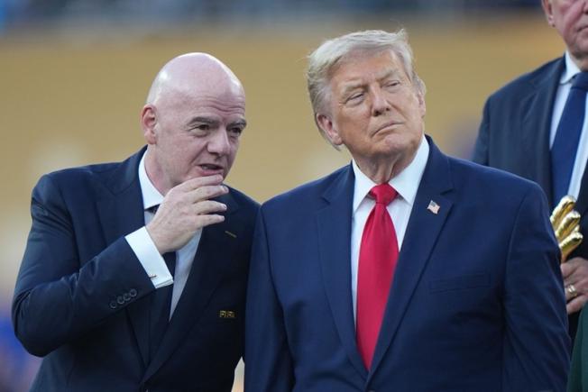 Cupa Mondială: Infantino vrea să vândă o parte din turneu unor investitori privați​​​​​​​, inclusiv din cercul familiei Trump