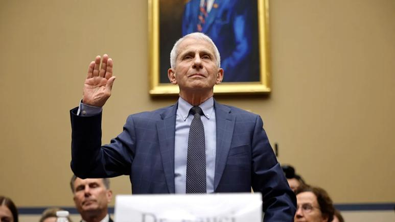 Dr Fauci estimase o rată de mortalitate pentru COVID-19 mult mai mică decât cea prezentată apoi Congresului, arată jurnalul său secret