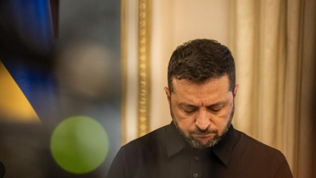 Potrivit unui sondaj, Zelenskyy a coborât pe locul 9 în clasamentul de încredere al ucrainienilor