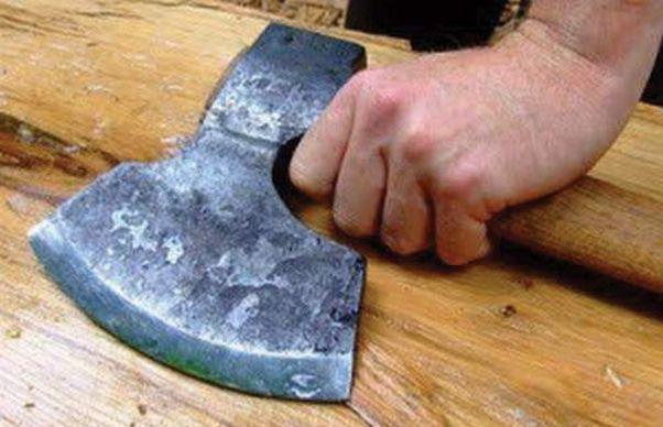 Tradiții și superstiții. Ce să faci ca să fii tare și sănătos ca fierul