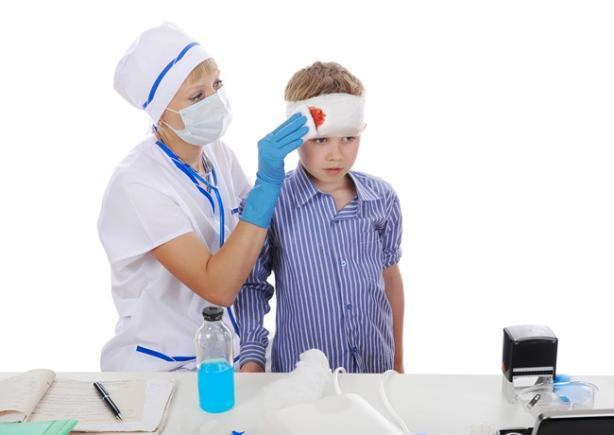 Loviturile la cap în copilărie au consecinţe pe termen lung