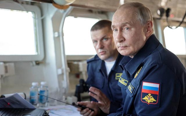 The Telegraph: Putin ar putea să fie nevoit să atace NATO deși este blocat în Ucraina