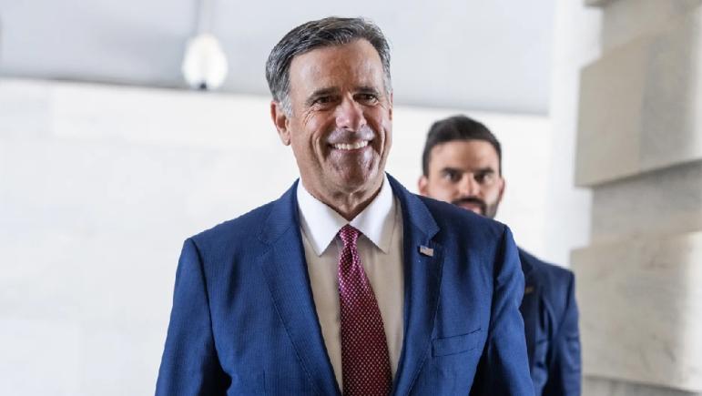 Directorul CIA în vizită de urgență la Moscova: John Ratcliffe s-a aflat la bordul avionului militar american reperat pe aeroportul Vnukovo