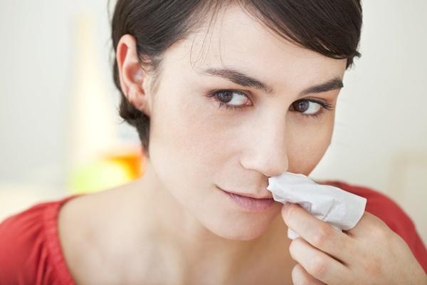 Tradiţii şi superstiţii. Sfaturi băbeşti. Leacuri pentru sângerări nazale