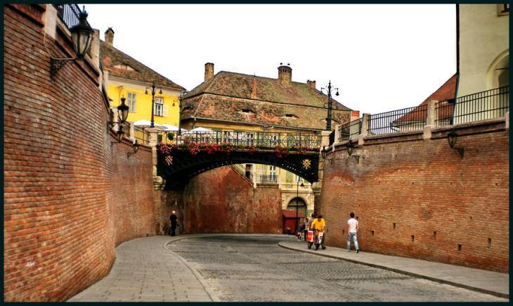 Fabuloasa Românie. Sibiu - burgul legendelor Podului Minciunilor